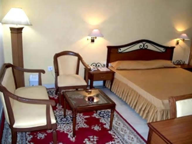 Treebo Trend Corporate Inn Chandigarh Luaran gambar