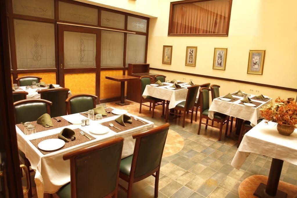 Treebo Trend Corporate Inn Chandigarh Luaran gambar